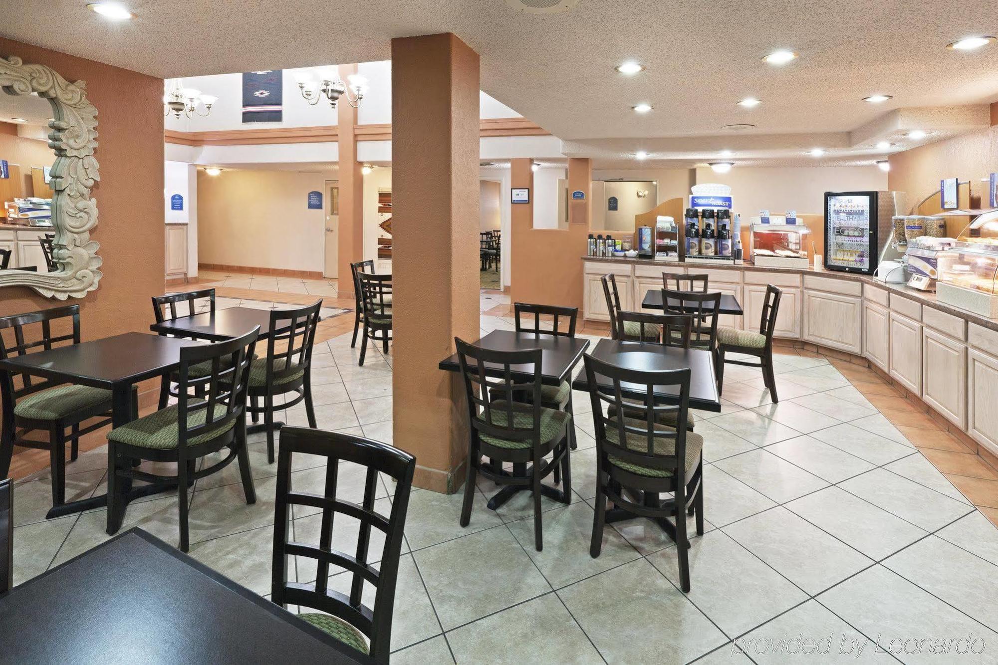 Ramada By Wyndham Santa Fe Hotel Restaurante foto